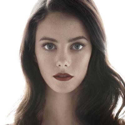 With great power, comes great responsibility. I'll never forget those words. And I'll never forget my Auntie Bess. [Fem!PeterParker] [FC-Kaya Scodelario]