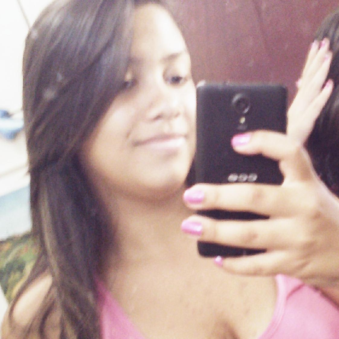 A Priiincesinha que não Nasceeu
Para ficar preza no casteelo, Maaiss Sim para
Enfrentar A realidade Com a Cabeça Eguiida ~ ♥