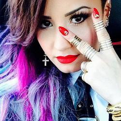 lerdinha_'s profile picture. And Say Stay Strong  †
        ♥ ddl ♥