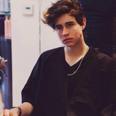 HAYES? HAYES. no matter what the do i will always love them