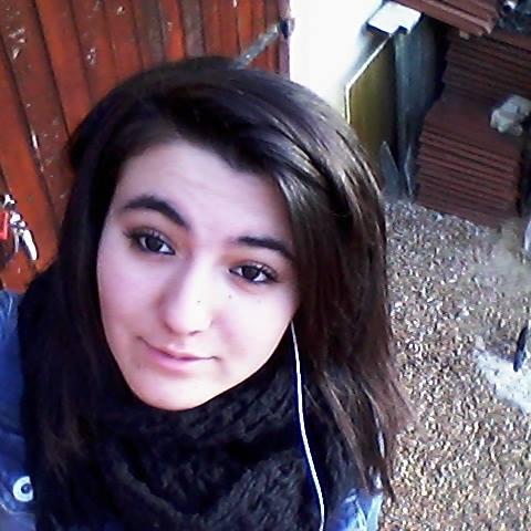 16 ans. Célibataire. Ma meilleure Amie C'est toute ma vie !3 :*