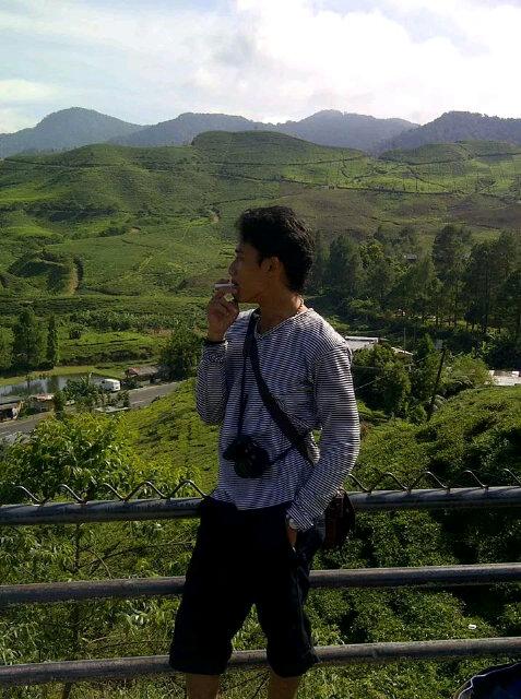 ‎​Ɣªήğ indah hya smentara_yg abadi adLah knangan_yg ikLas hya dr hati_yg tLus hya dr sanubari_tdk mdah mncari ‎​Ɣªήğ iLang_tdk mdah mngejar impian_