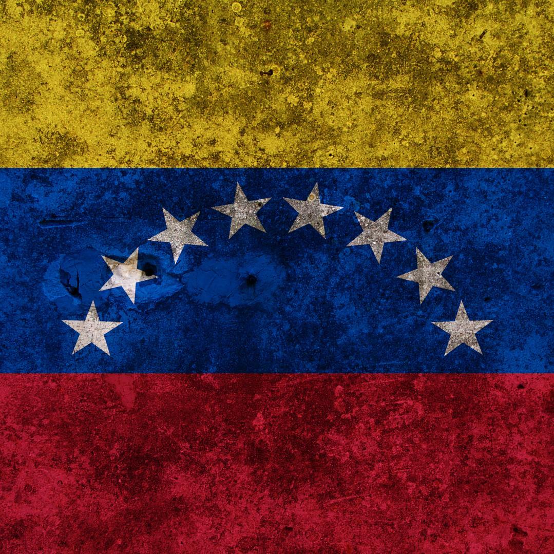 Soy amigo del que piensa diferente. Tumbando ranchos mentales con inclusión, debate, fundamento y diciplina. No soy anónimo, soy venezolano.