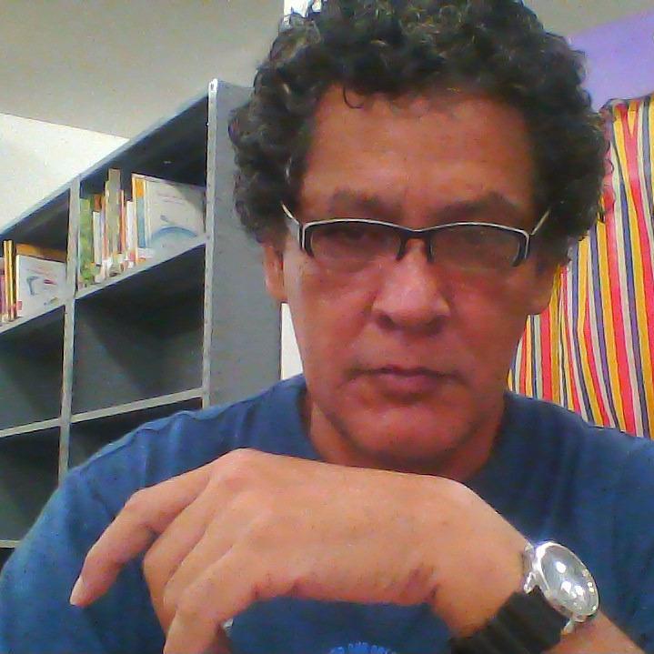 artista plàstico y visual,tallerista y docente-