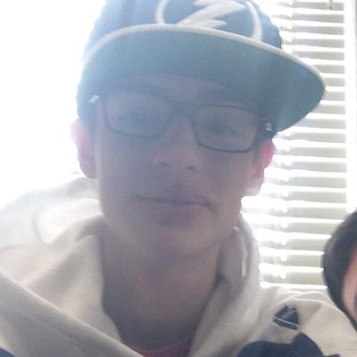 RyanBis59200357's profile picture. if you follow me i will follow you back