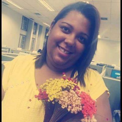 Fé acima de tudo 
vamos aprender??
vamos aprender juntos?
cristã católica em construção, com vontade de aprender e evoluir ...