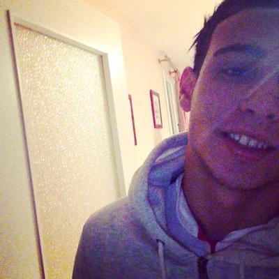 TalemsiK's profile picture. Je travail en silence et je laisse le succès se charger du bruit.✌ Snap/Insta :Karimtls Chatellerault ~ Safi