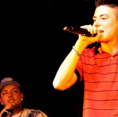club de fans del mejor barriobajero aloy gran artista valenciano enorme @aloyoficial!!!! 1986 nace el rey del rap en españa y le da igual lo que penseis