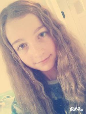 AnnabelAsm's profile picture. NadineMilenaJuliaAnnaJetteRojinLeonaFlorian❤