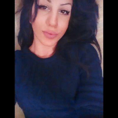 Aspiring hair stylist  & makeup artist.  Good music.  Expensive taste.  Ride or die with my gangsta.  Eleutheromaniac.
