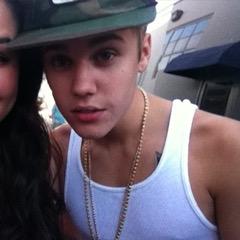 posting low quality pics of justin !