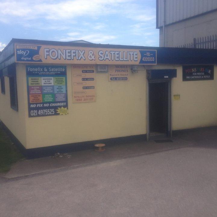 Mobile phone repair center. We buy , sell and repair mobile phones , laptops and game consoles