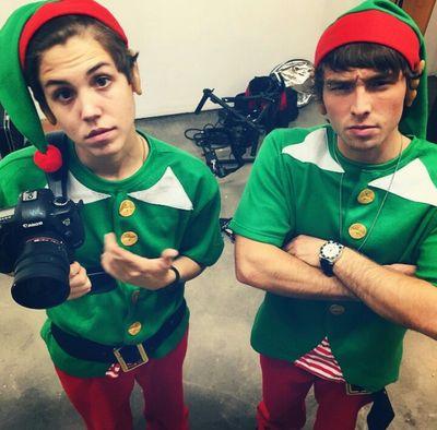 I have this thing for bands and youtubers {0/3} {0/12} {0/5}