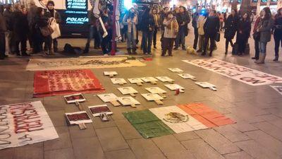 Informático, luchando por no ser una hoja que es movida por el viento, despertando políticamente y aunque soy un poco callado, tengo muchas cosas que decir.