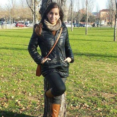 LSayavera's profile picture. Psicòloga, estudiant d'educació infantil. En creixement i aprenentatge continu.