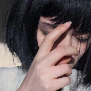 moolyy12's profile picture. فوق الارض مؤقتا .