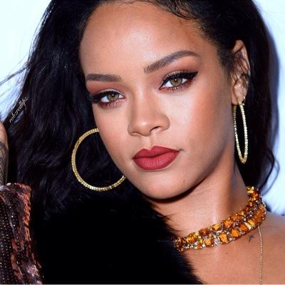 Saw rihanna LIVE ♡12/6/13♡ Navy! RihannaNavy4life #R8 ♡