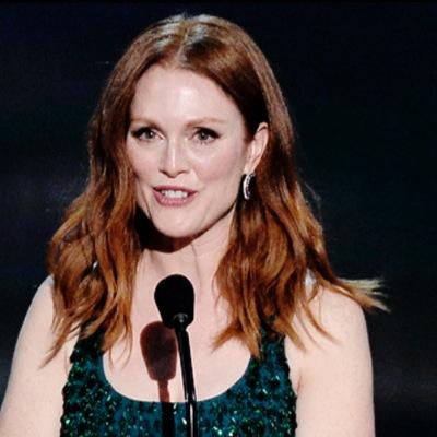 JULlANNEMOORES's profile picture. @isbelstevens