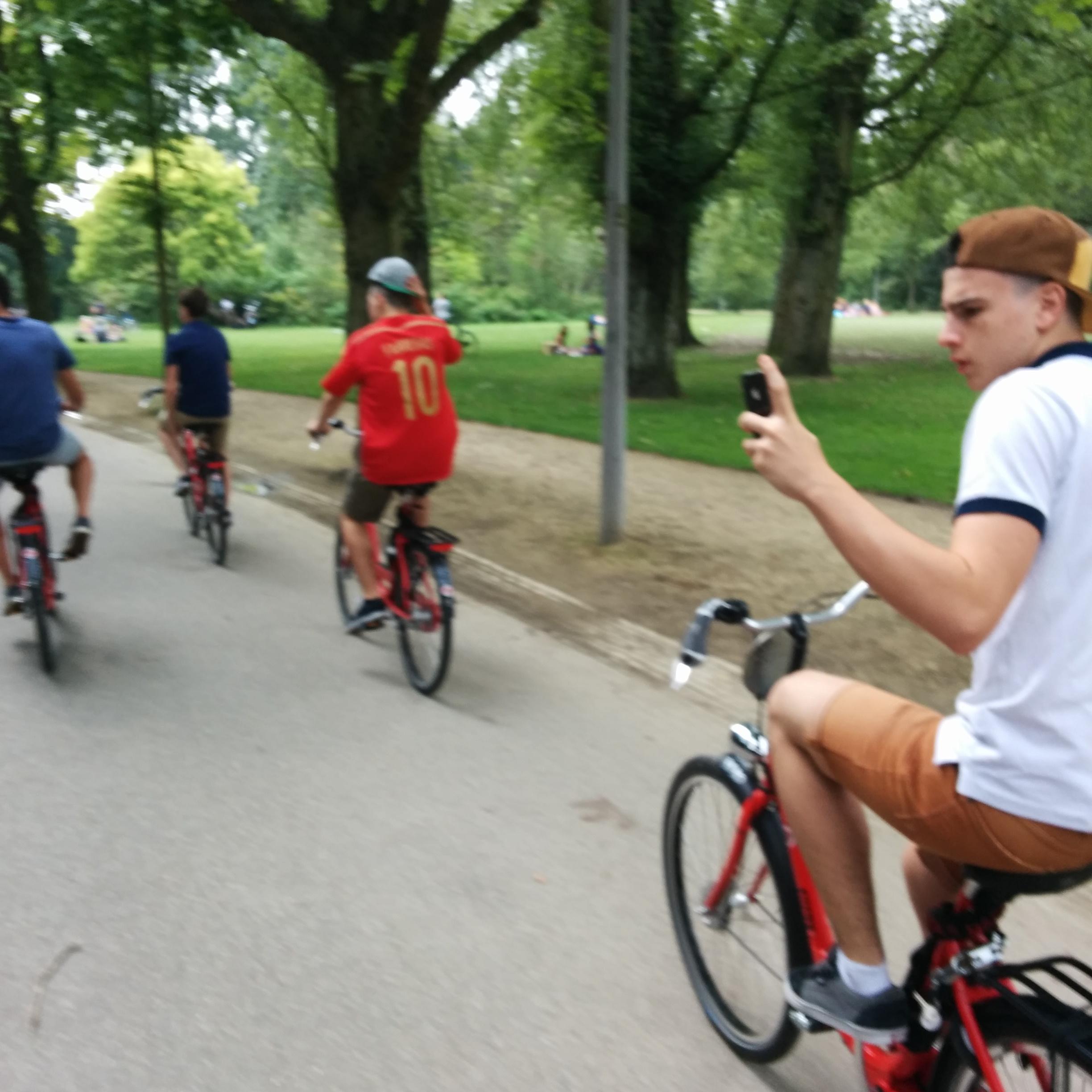 Perezba12's profile picture. 