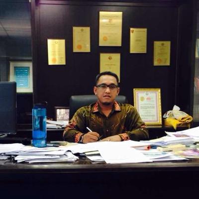 Pegawai Khas Kepada Prof Dato' Dr. Mohd Zainul Fithri Dato' Othman