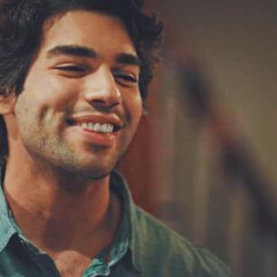 أحلامي مو رهن اختيارتي لو بيدي احلم فيك يوميا