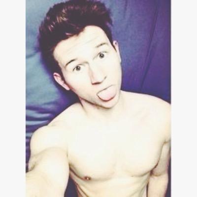 follow @mullingartease :)