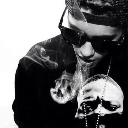 All you need to know is that i get money and girls