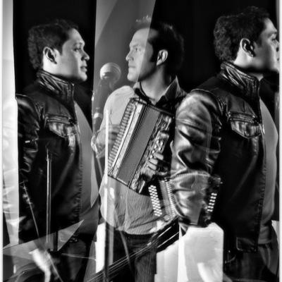 Acordeonero y Compositor Colombiano de música fusionada con los sonidos de nuestra tierra, apasionados por el folclor. http://t.co/BPLJGDYHcp...