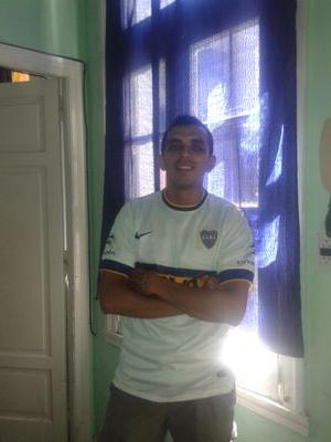 jugador de futbol frcazado e hincha fanatico del UNICO GRANDE C.A.B.J