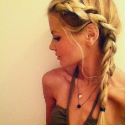 Southern Stoner Lady ✨ Dog lover .... Make up Guru ... Fashionista... College student... Bad influence