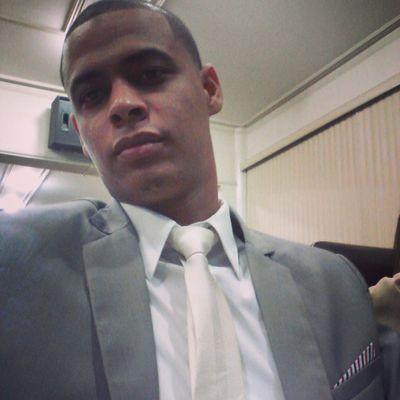 A Limited Edition,  Lic. en Mercadeo, Profesor de Ingles y dueño de #InversionesRumardo  #FollowBack Only God can judge me *P.C.D.S*