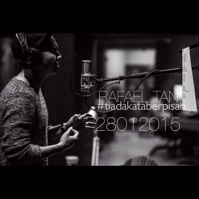 EA Just RTH!! Keep Support Kesayangan @rafaell_16 & @SMASHIndonesia❤❤ ||anniv 26-05-13