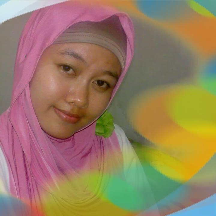 bahasa indonesia,ttl 2juli1993,usia 20 thn..bekerja di rumah tangga bahagia selamanya