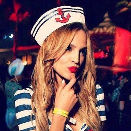 En la vida hay muchos enredos sentimentales, amorosos, deprimentes,y emocionales debemos tratar de sobrevivir con ello. Sígueme y te sigo!