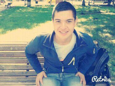 Géminis, Colo-Colo ♡, Dread Mar I ♥, doglover, fútbol, motos ♡   facebook... Víctor Faúndez, adoro el campo, la lluvia♡, futuro ingeniero  :')