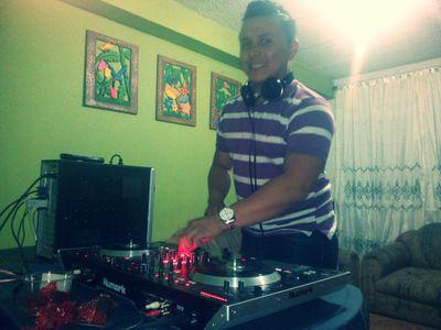 Dj productor Colombiano