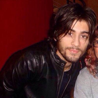 THIS IS A FREE FOLLOW. PLEASE FOLLOW @tamponzayn