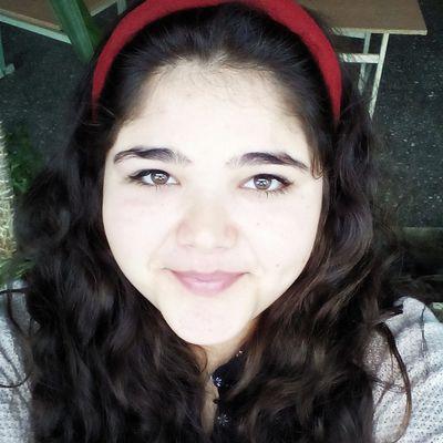 Gelecekle ilgili tek hayalim iyi bir hala olmak...
