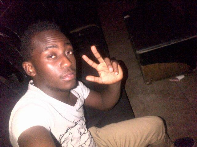 ChisaangaJayris's profile picture. Just an average guy!,loves fun and making friends happy all the time!,btw I don't belive in luck but hard work!