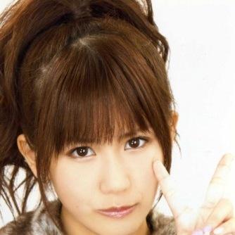 2005年に行なわれたファンクラブ限定の応援企画イベントで公式愛称を募集し、1位となった「ちっぺ」に決定したが、現在は「ちっさー」がコンサートの自己紹介などで使用されている。他に「ちさと」「岡井ちゃん」などの愛称がある。そんな岡井千聖の画像をお送りしていきます！可愛かったらRTよろしくお願いします！