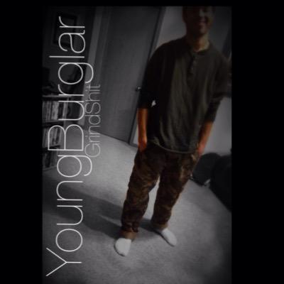 ⠀⠀18 year old rapper from the Minneapolis area ⠀⠀Mail: youngburglar.mail@gmail.com⠀⠀⠀ ⠀⠀Listen to latest single 'Chain Gang' below