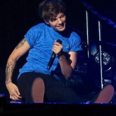 follow @zaylours @whenthewolves and @flawlessniaII  for more free follows and a fb!!!!!!!