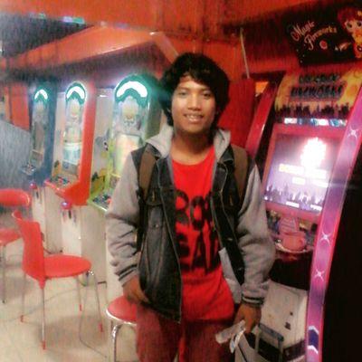 kesetiaan dan kebahagiaan yg ingin ku miliki..