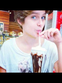 Rafaa Vitti Te Amoo❤  #Perina/SantoVitti= mnha vida, não gostou? a então FODA-SE