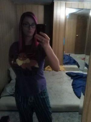 AllyssaBalz's profile picture. You follow me and I will follow back.