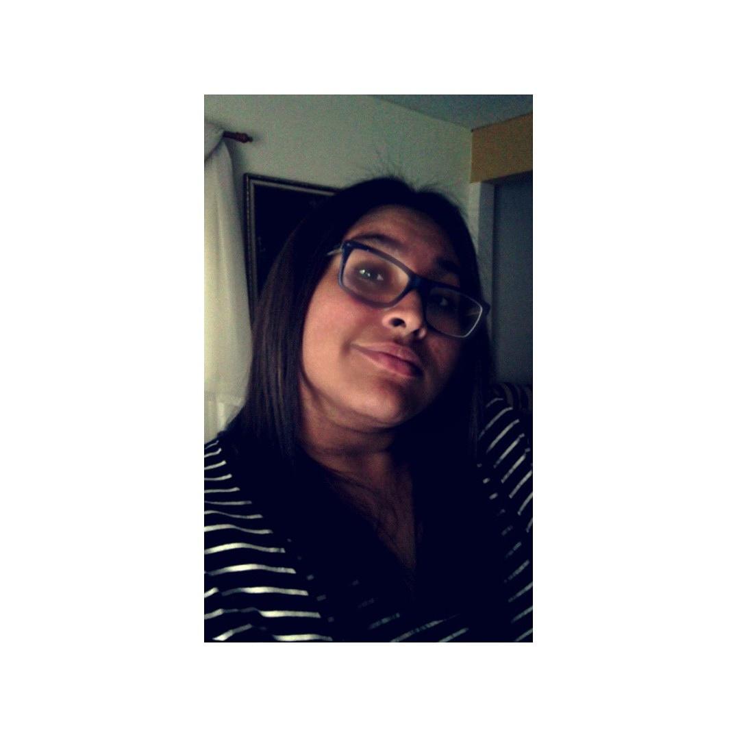 21. Diseño Gráfico. instg: mollisays  #OneLove