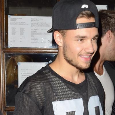 littlestubble's profile picture. Unfollow me and follow @probablystay