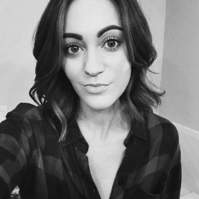 SarahUrieCL's profile picture. my heart is like a stallion, they like it more when it's broken