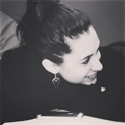 GozdeeNurum's profile picture. Denizde kum bizde dalga.. Anlayacağın herşey ederi kadar. #DPÜ#