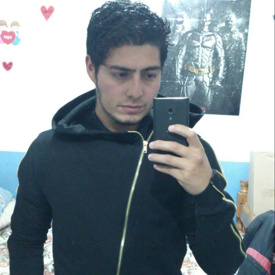 Soy perseverante, paciente y amante ... claro que la vida nos depara varios caminos a seguir yo tomo mi decisión y trato de que mi destino sea mi Felicidad